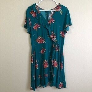 Xhilaration Dress Green Floral Ruffle Tie Front Boho Classic Trendy Preppy